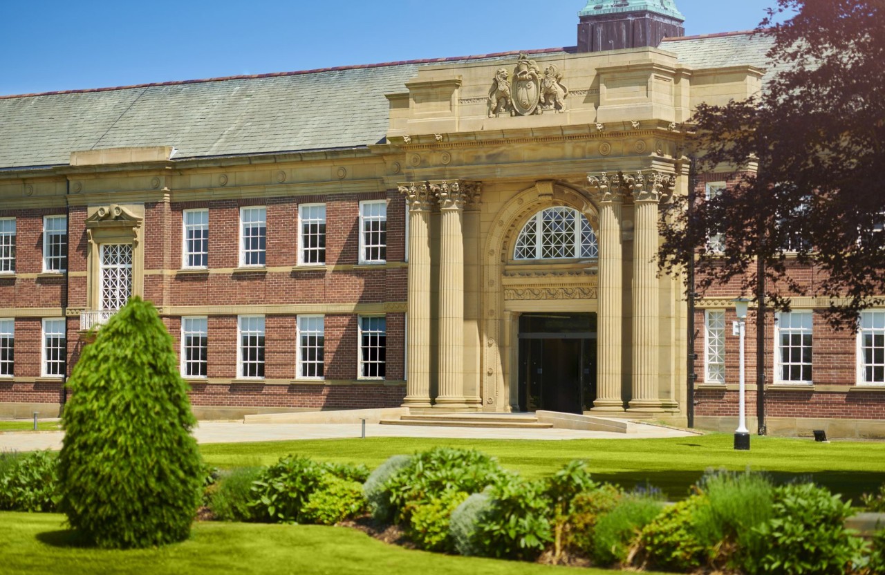 照片：知山大学 